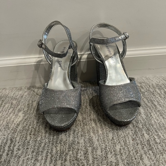 ✨NEW MADDEN GIRL HEELS✨ - Picture 7 of 10